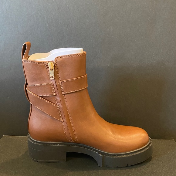 Coach Lacey Dark Saddle Leather Bootie Ankle Short Snow Boots Shoes Flats NEW - Picture 7 of 9